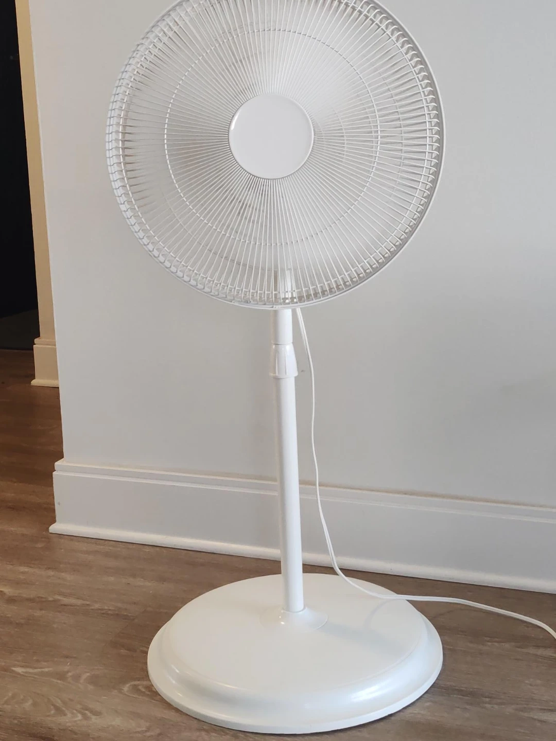 White Pedestal Fan - photo 3