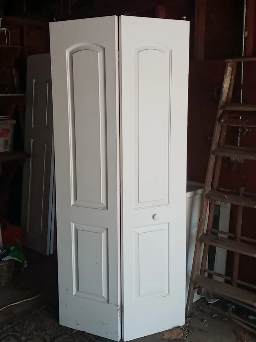 3 White bi-fold doors - 2 doors each