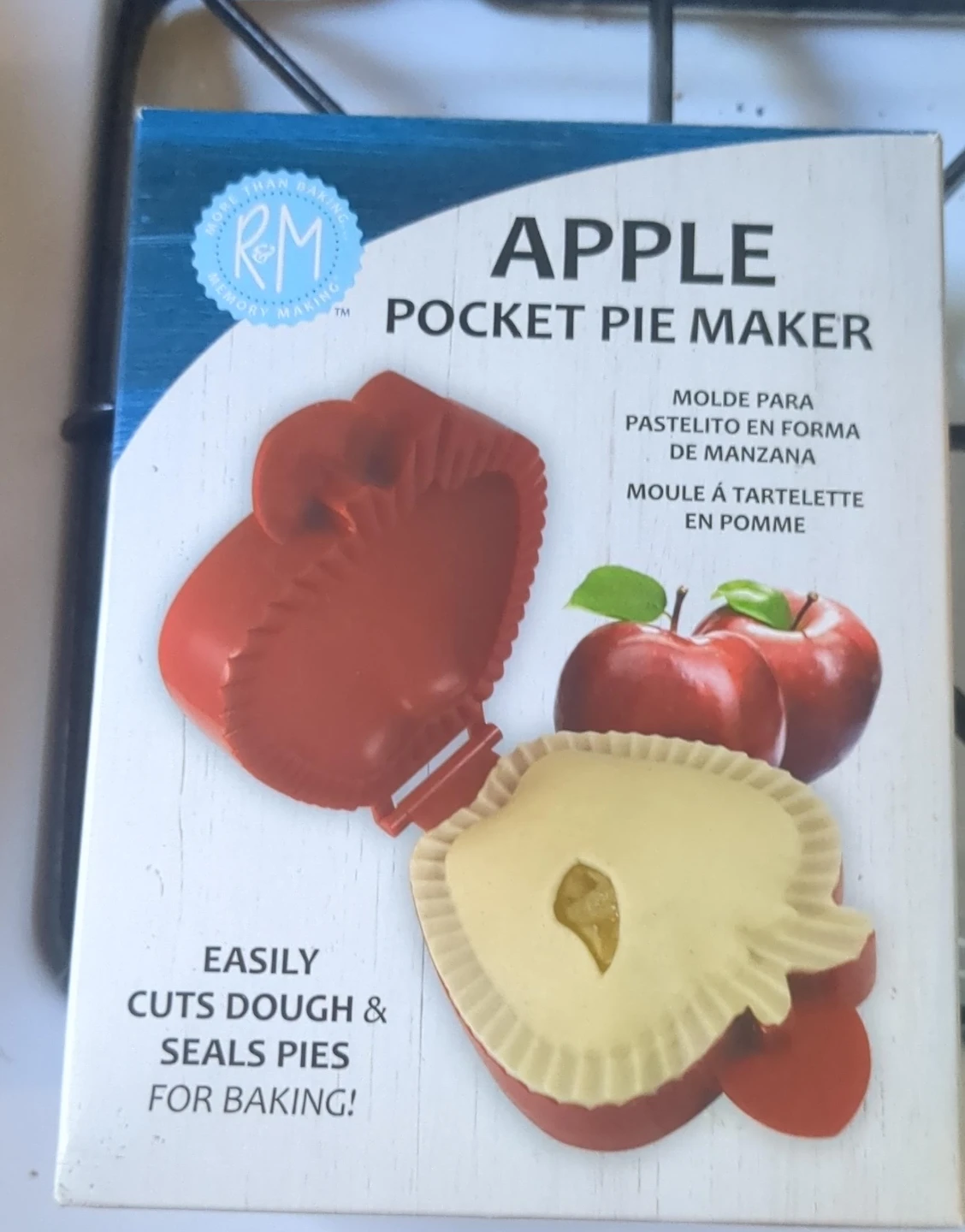 Rachel Marie Apple Pocket Pie Maker