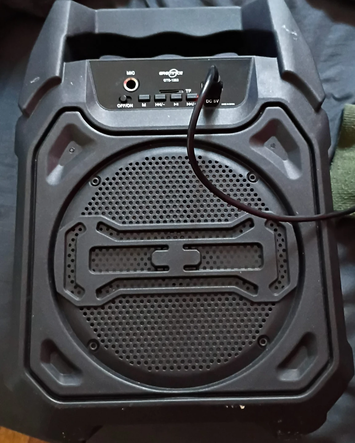 Gravitiic GTS-1283 Portable Speaker