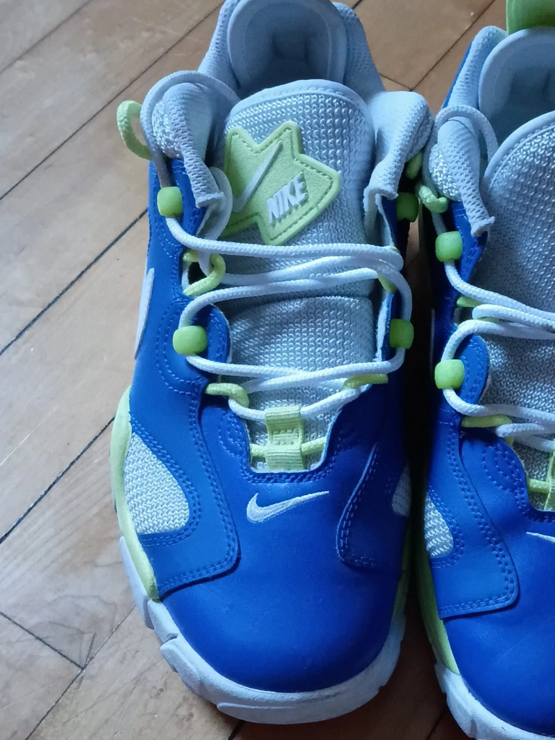 Nike Kids Shoes Blue Yellow Star Logo Size Small