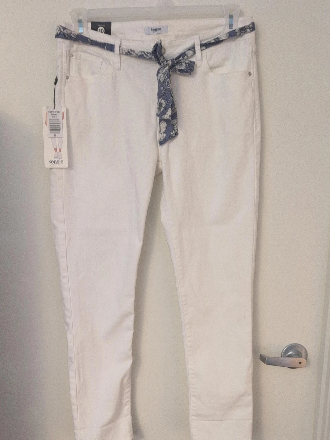 Kensie White Jeans with Belt Size 10