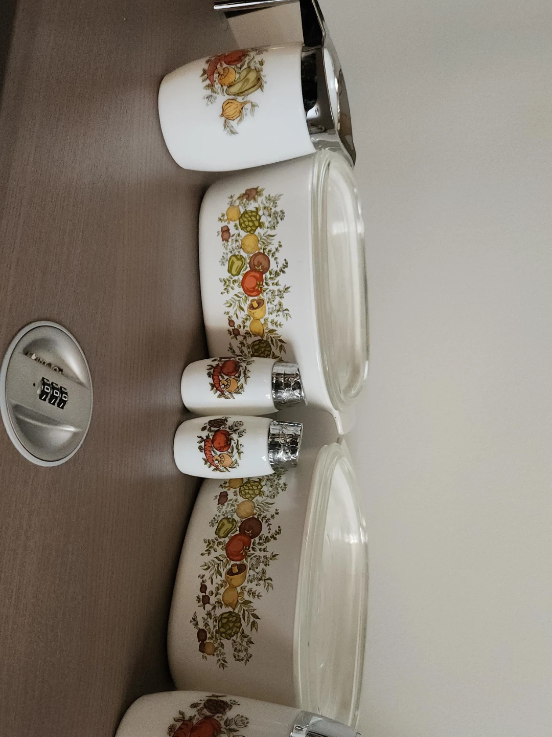 Vintage Pyrex "Country Garden" Casserole Dish Set