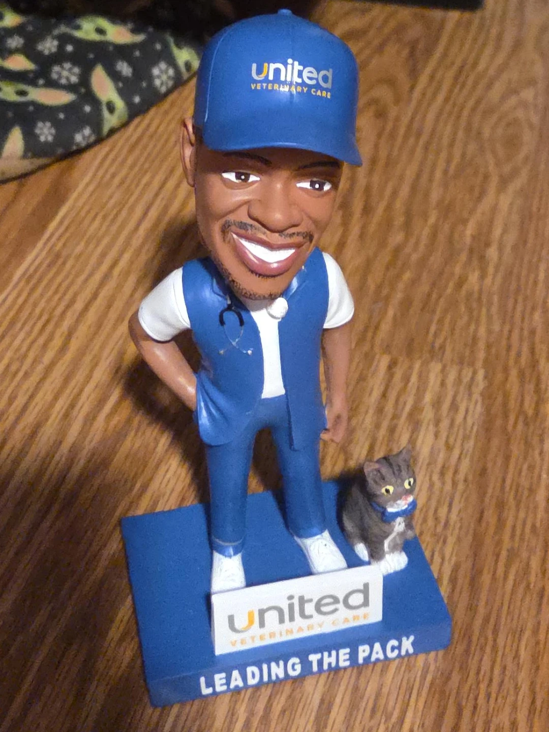 United Veterinary Care Bobblehead with Cat