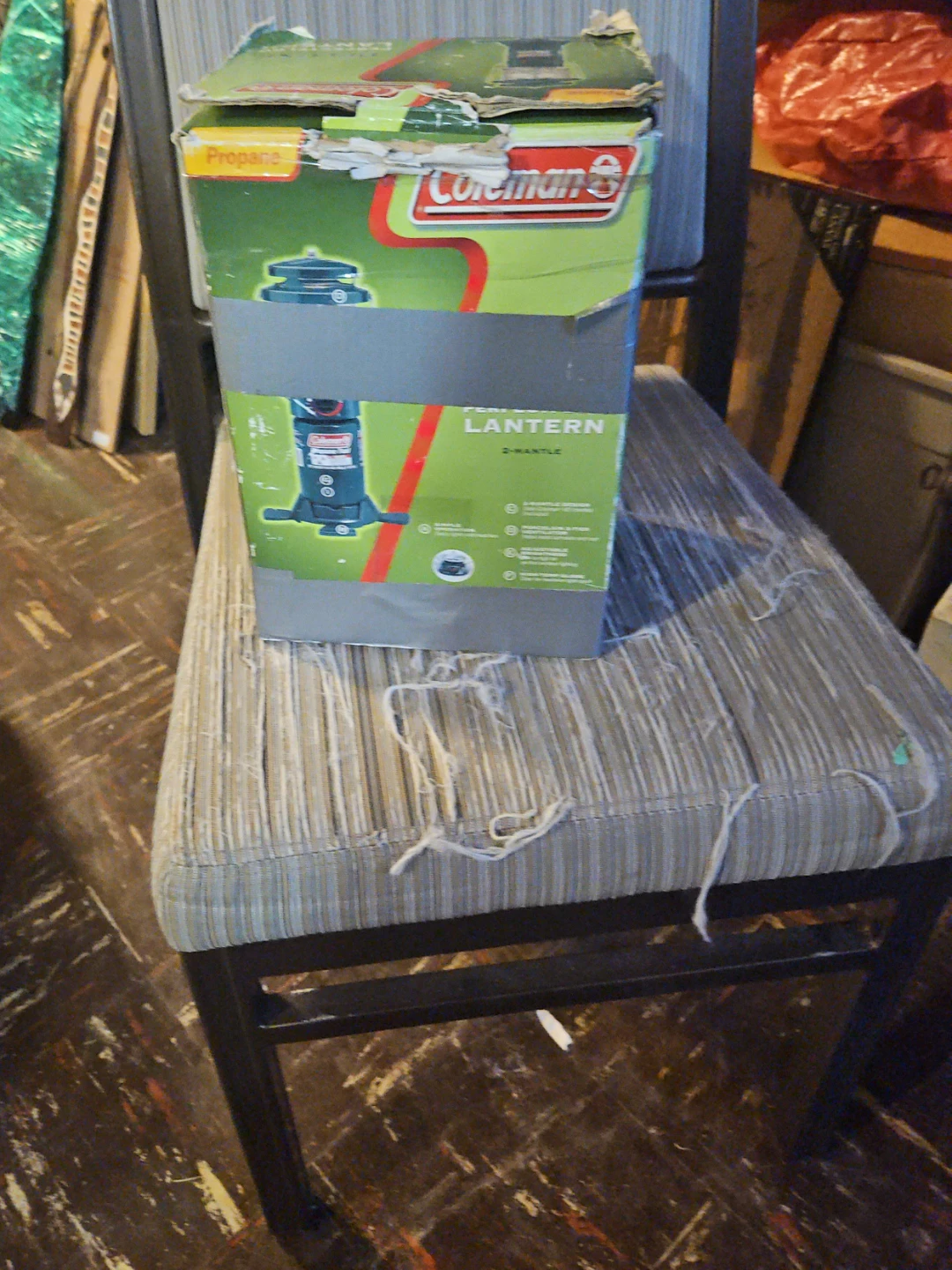 Coleman Deluxe PerfectFlow Propane Lantern 2-Mantle