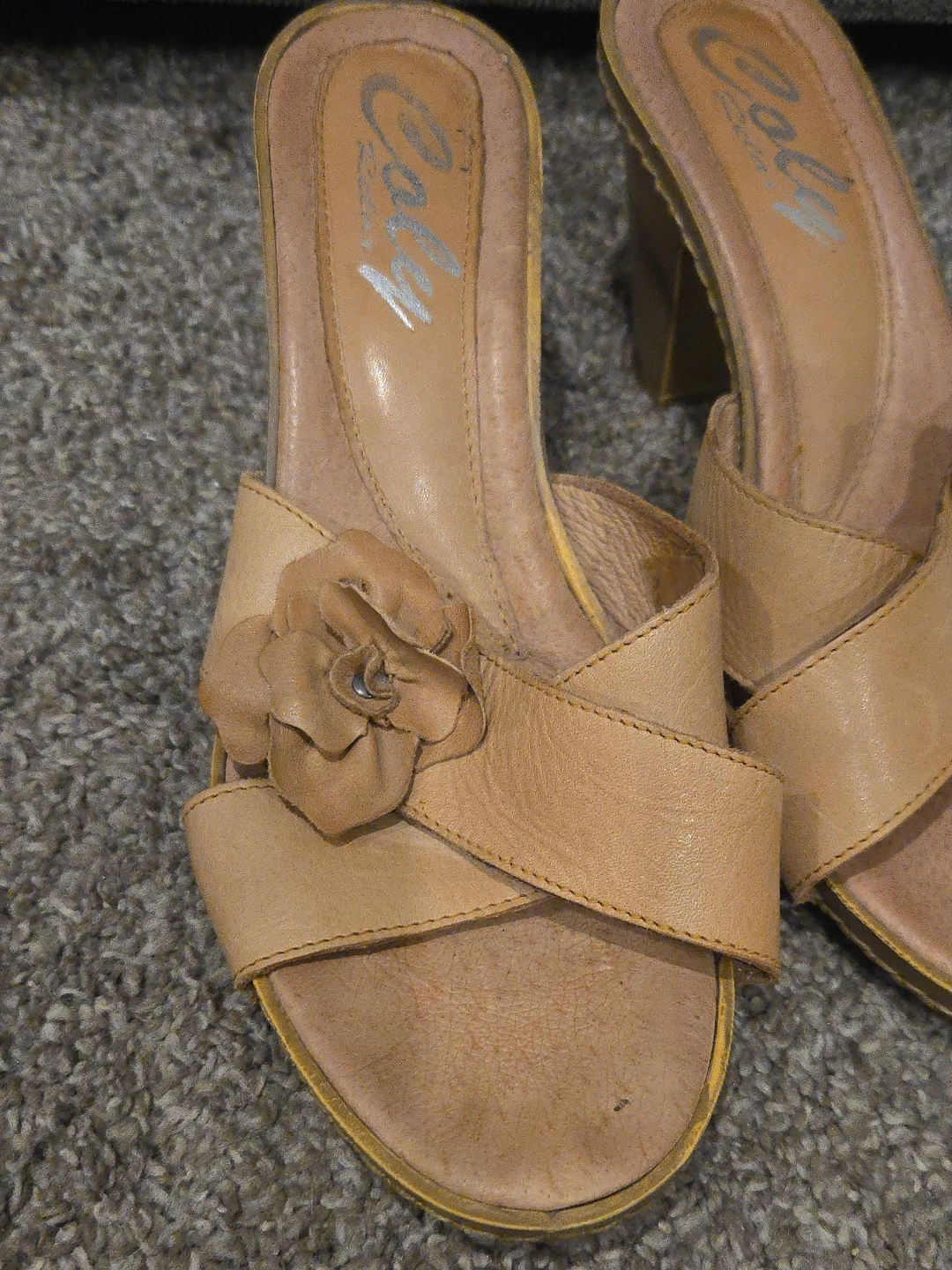 Culy Women's Beige Leather Wedge Sandals Size 39