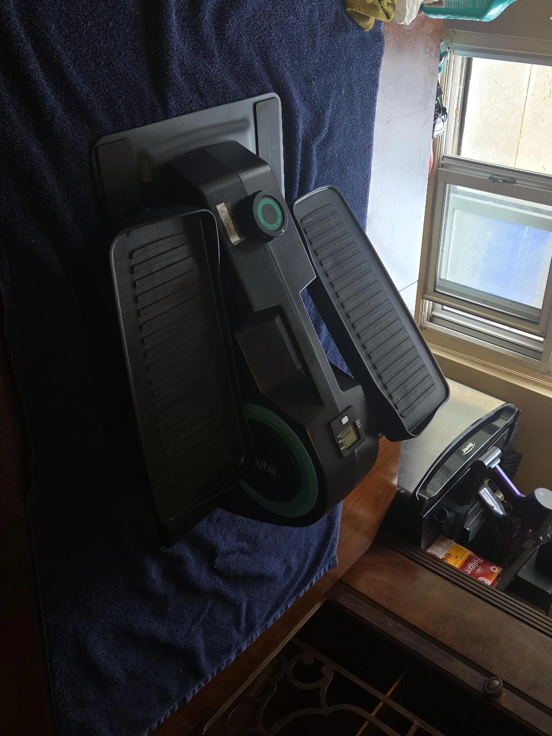 Cubii JR1 Seated Under Desk Elliptical