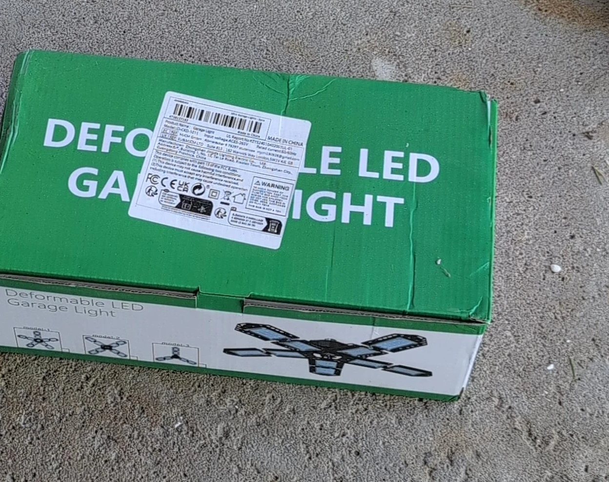 Deformable LED Garage Light