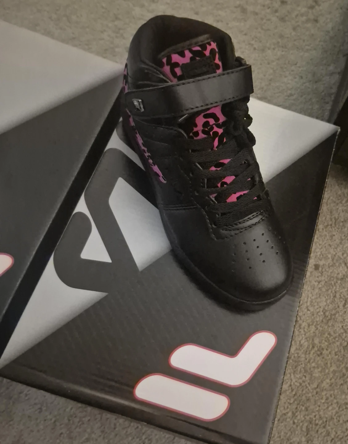 Fila Disruptor High Top Sneakers - woman's 6