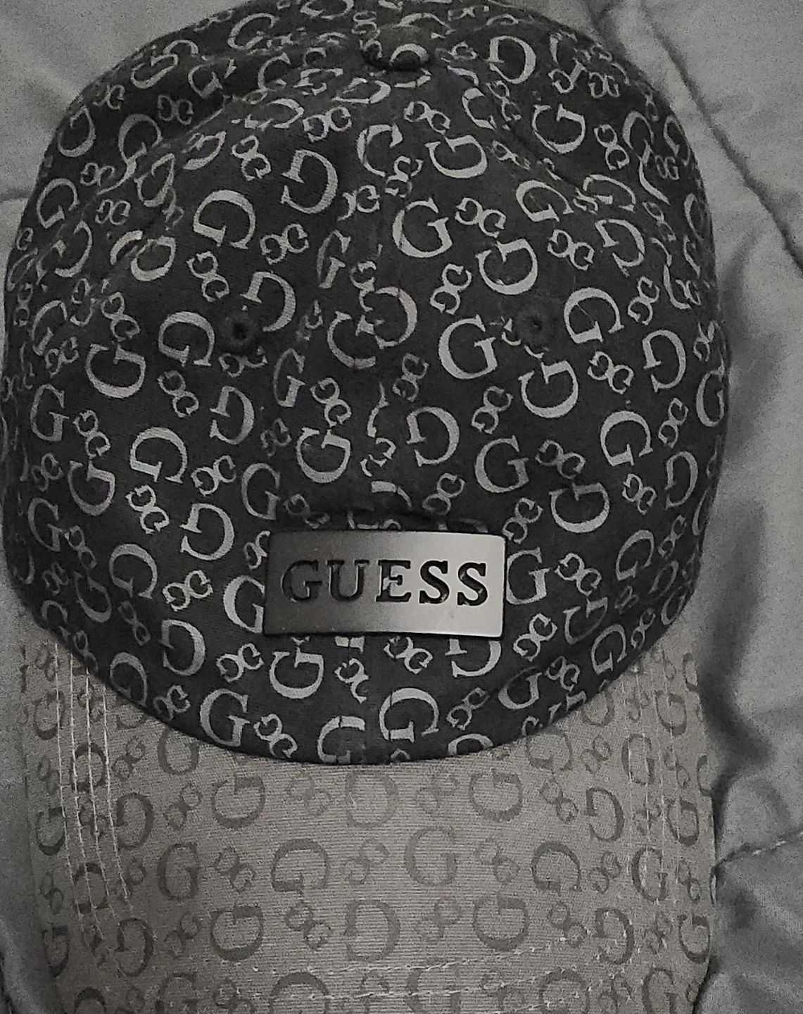 Guess all-over logo baseball cap
