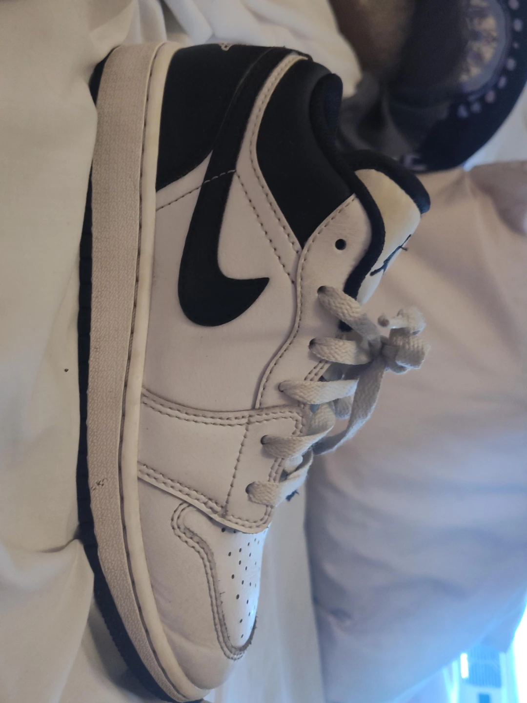 Air Jordan 1 Low Youth Sneakers - photo 3