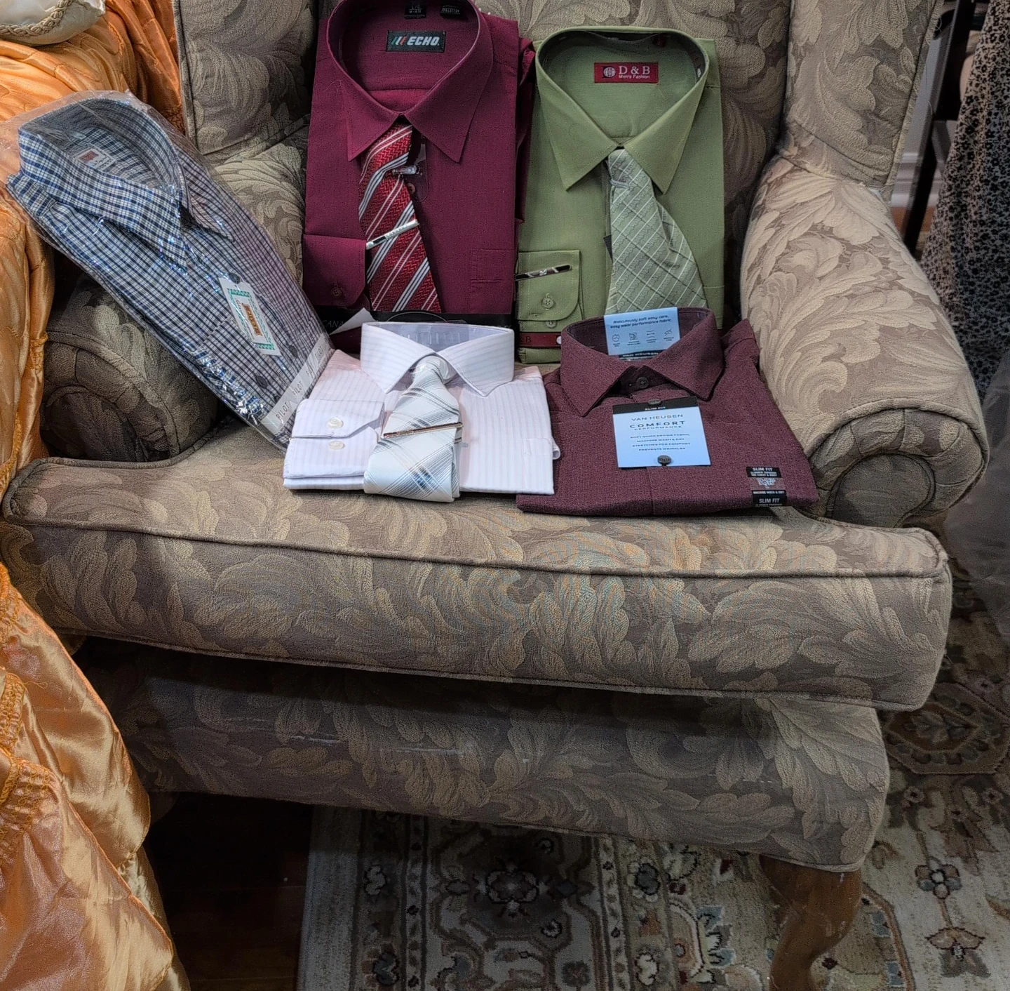 Bundle of 5 Men's Dress Shirts with Ties $60 for 5 shirts