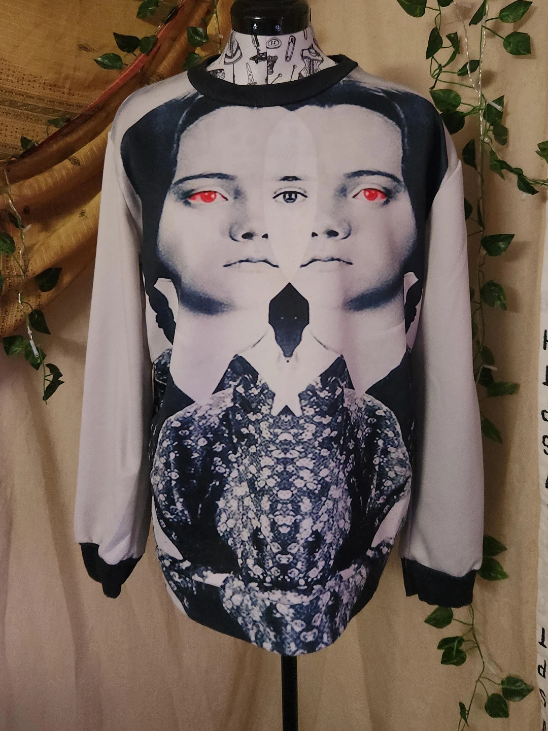 Graphic Print Crewneck Sweatshirt