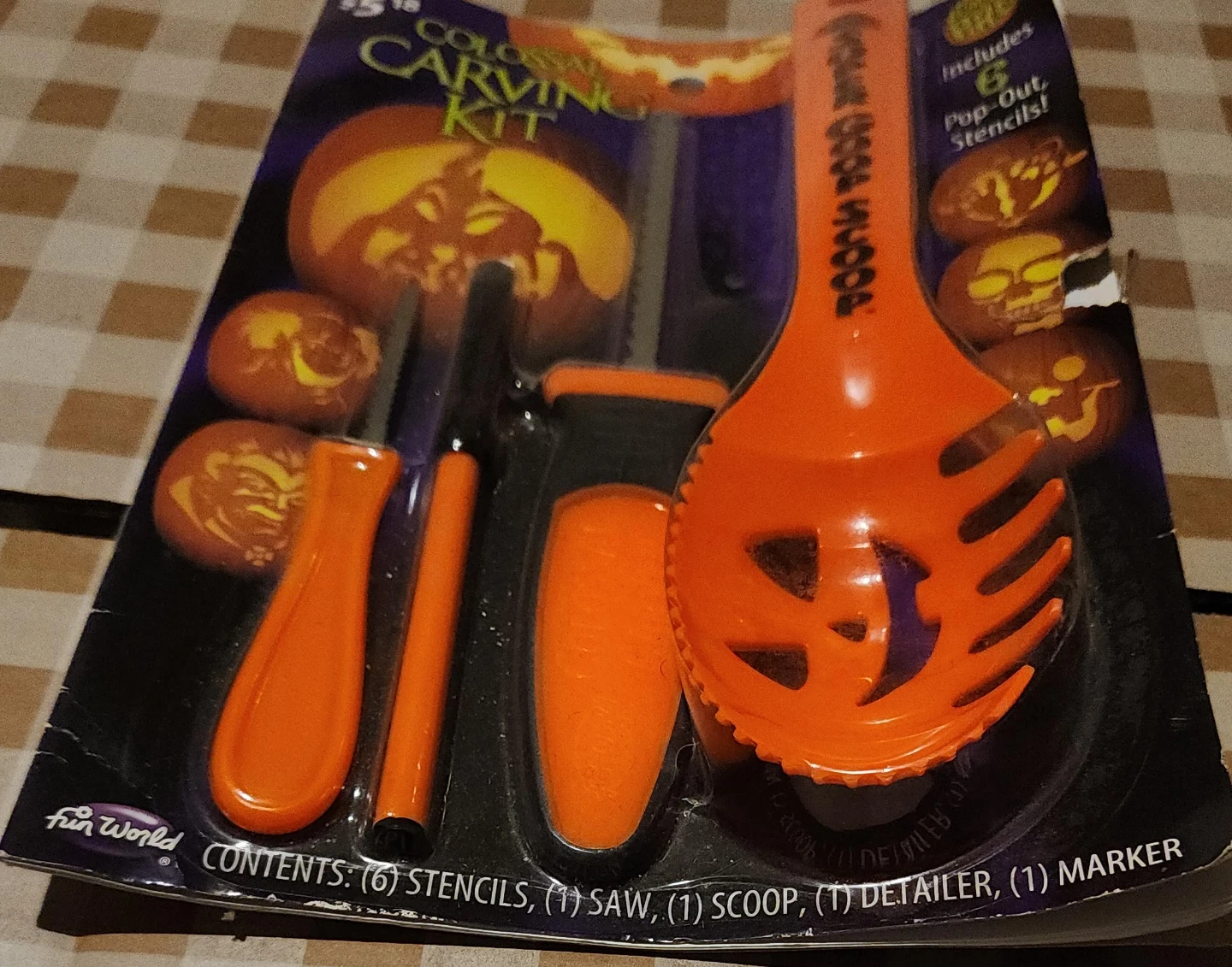 Fun World Colossal Carving Kit