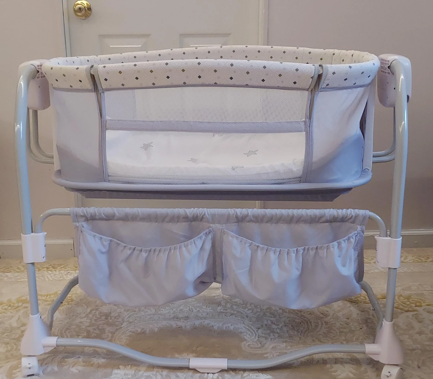 Baby Bassinet Sleeper with Charger