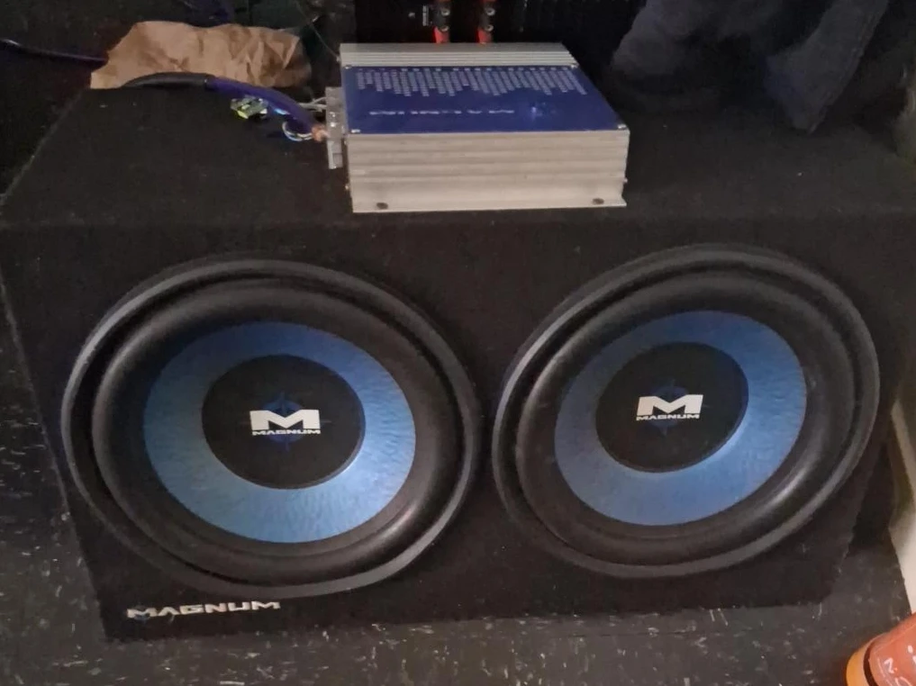 Dual 12" Magnum Subwoofer Box with Amplifier