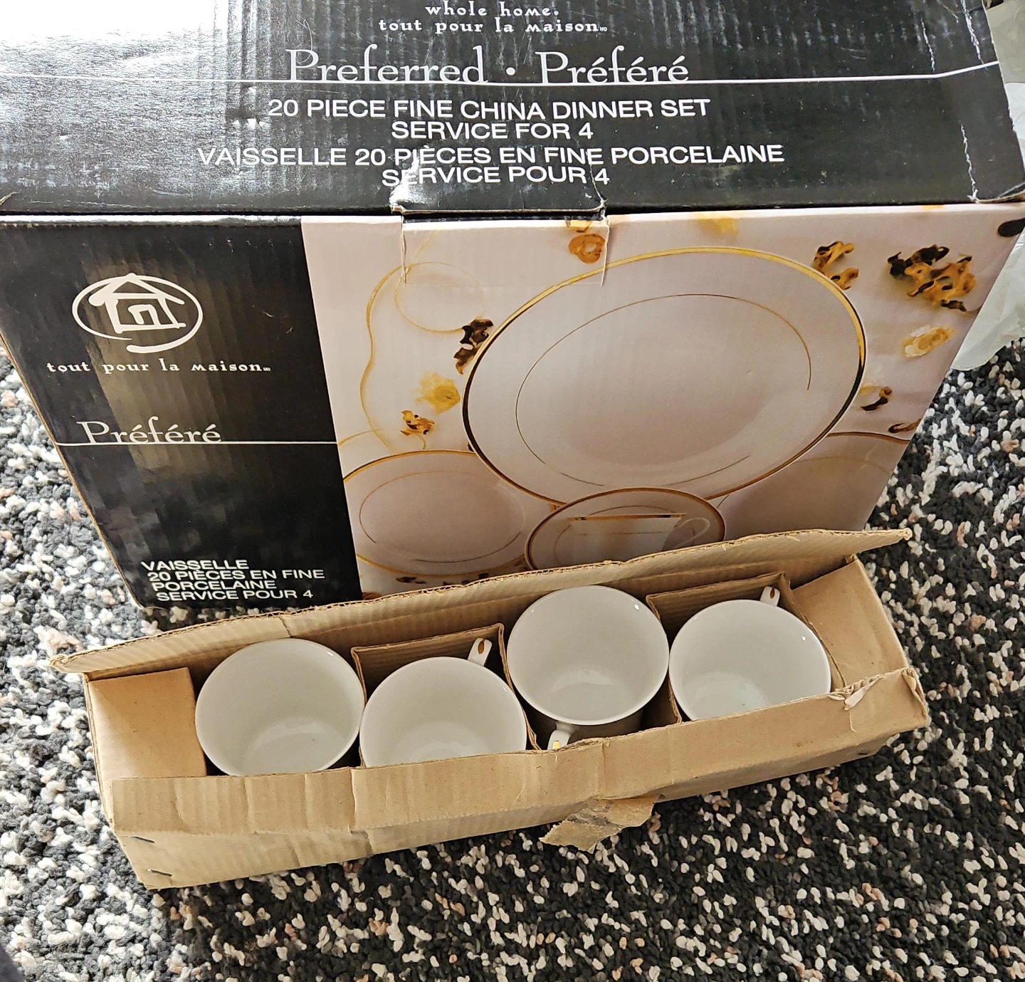 Preferred 20 Piece Fine China Dinner Set - Service for 4