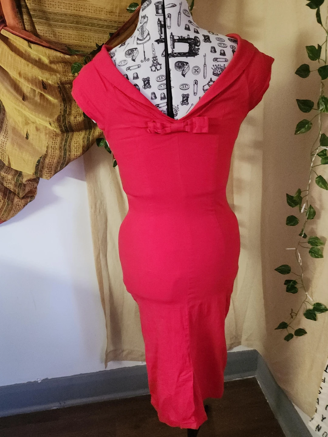 Women's Red Cap Sleeve Bow Back Pencil Dress - photo 2
