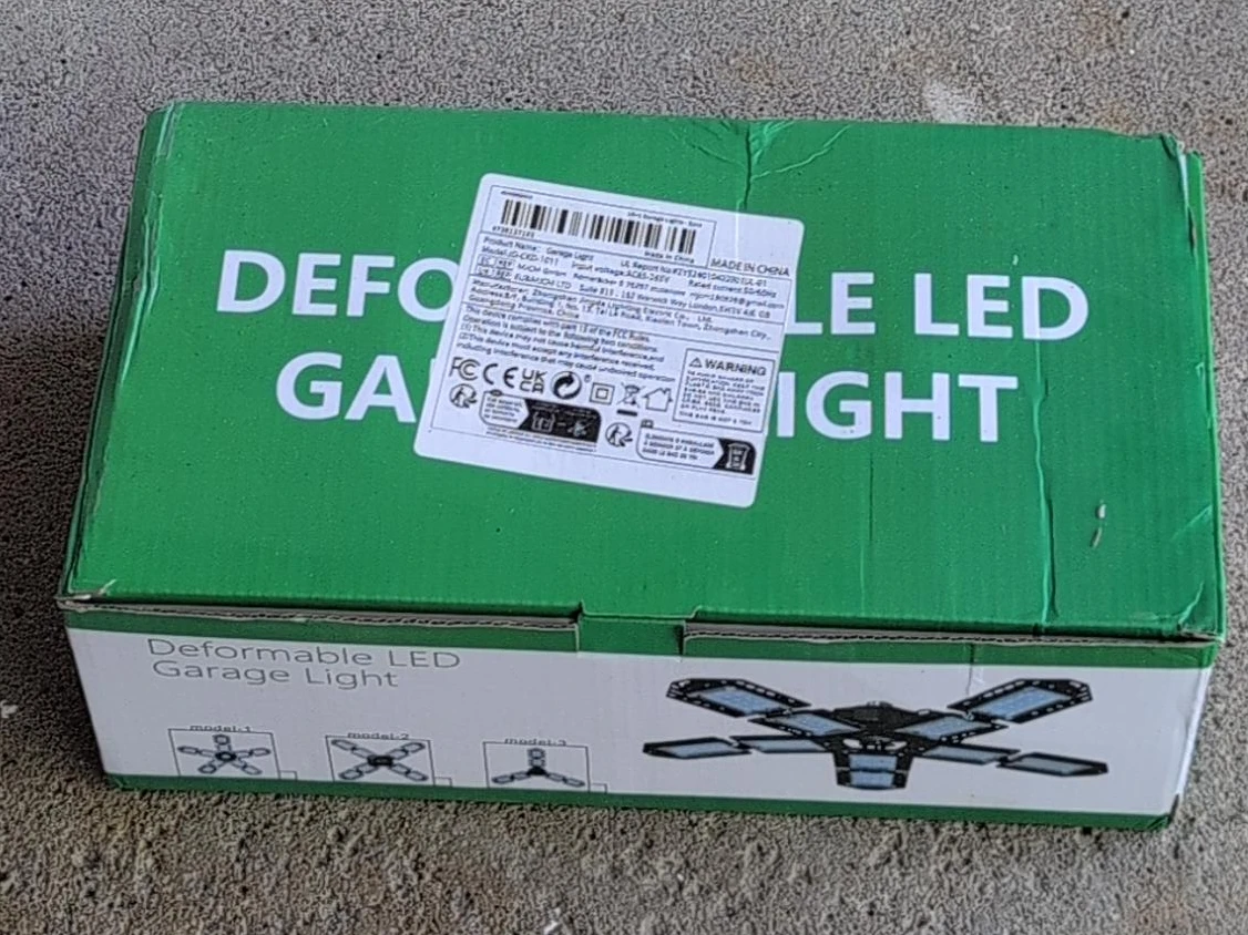Deformable LED Garage Light