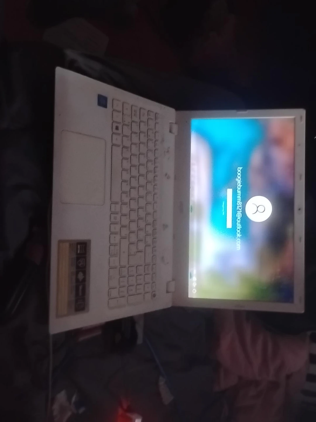 White Acer Laptop - photo 3