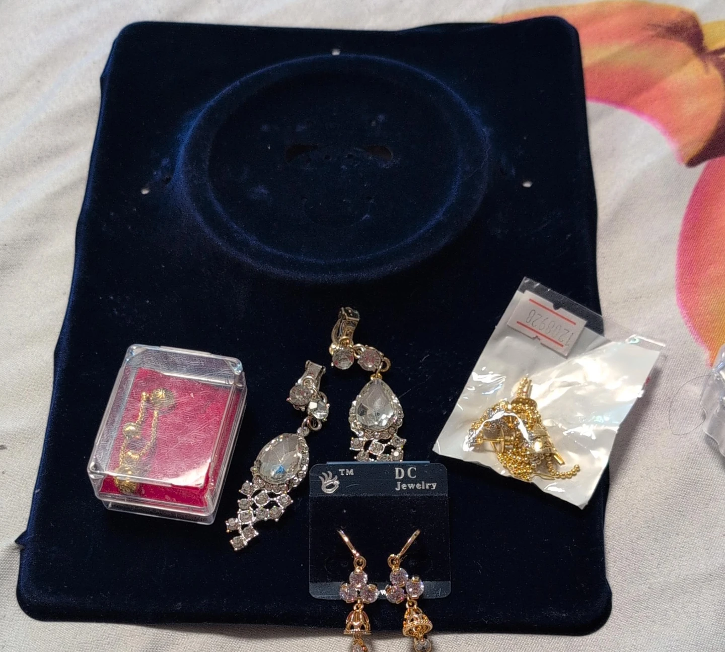 DC Jewelry Rhinestone Dangle Earrings Set