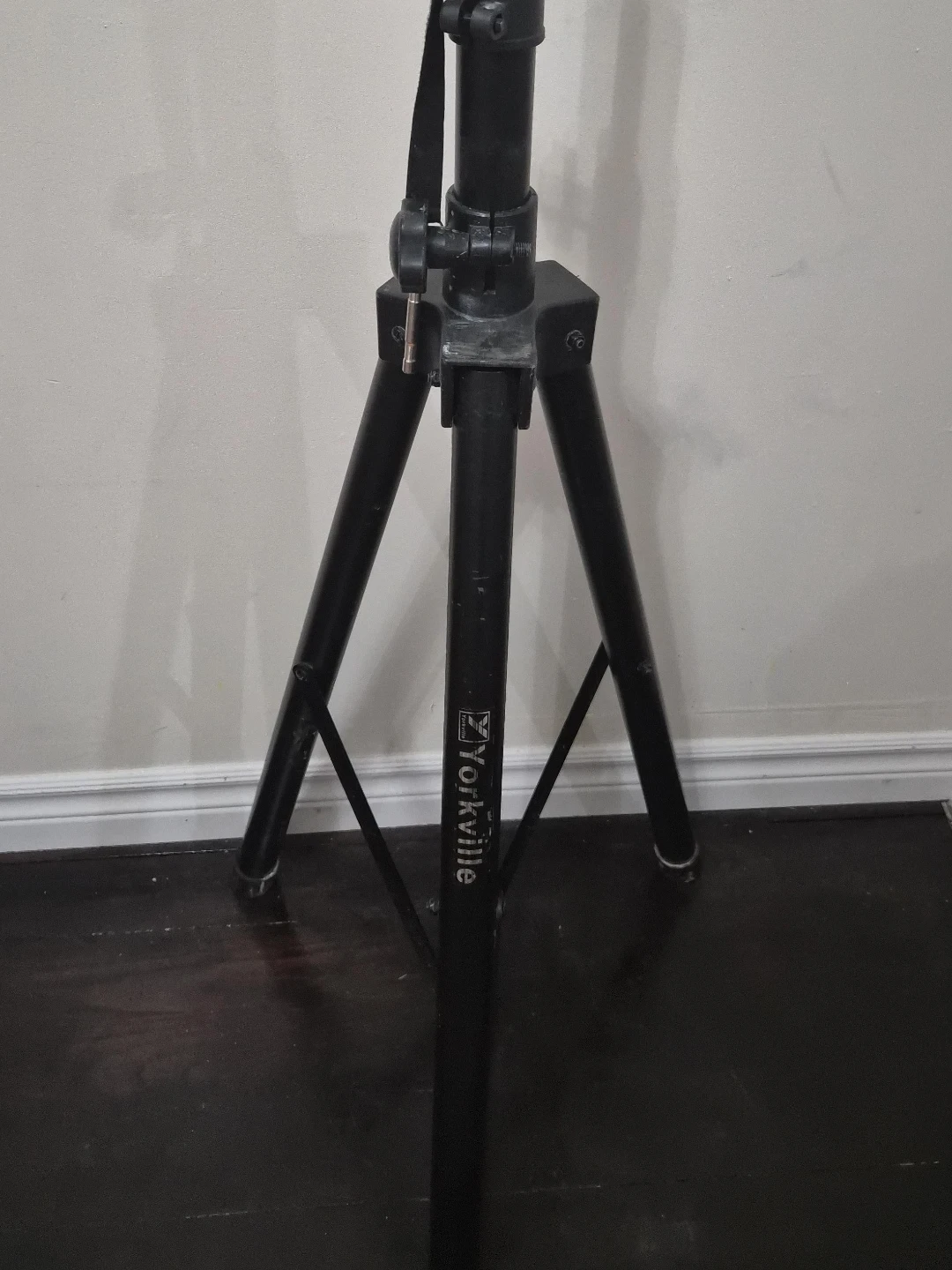 Yorkville Speaker Stand