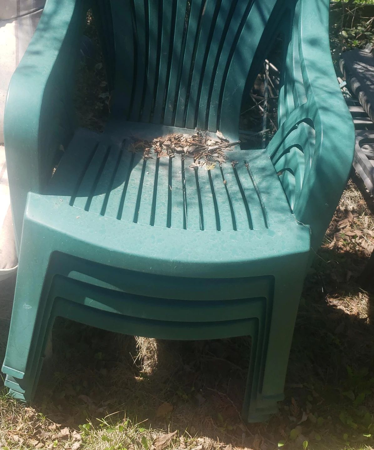 Stackable Green Plastic Patio Chairs (Set of 4)
