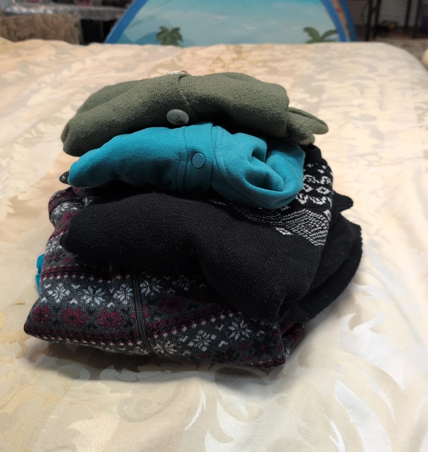 Bundle of women's Sweaters $5 each