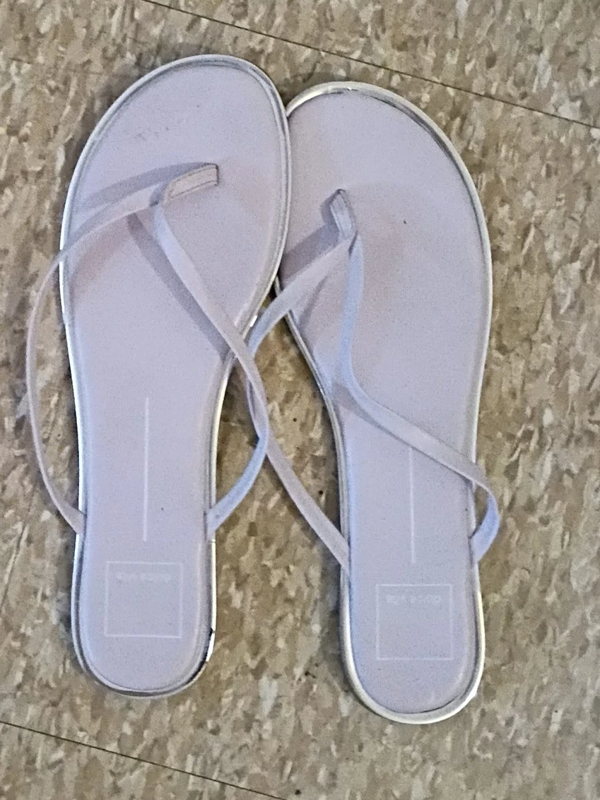Dolce Vita Flip Flop Sandals