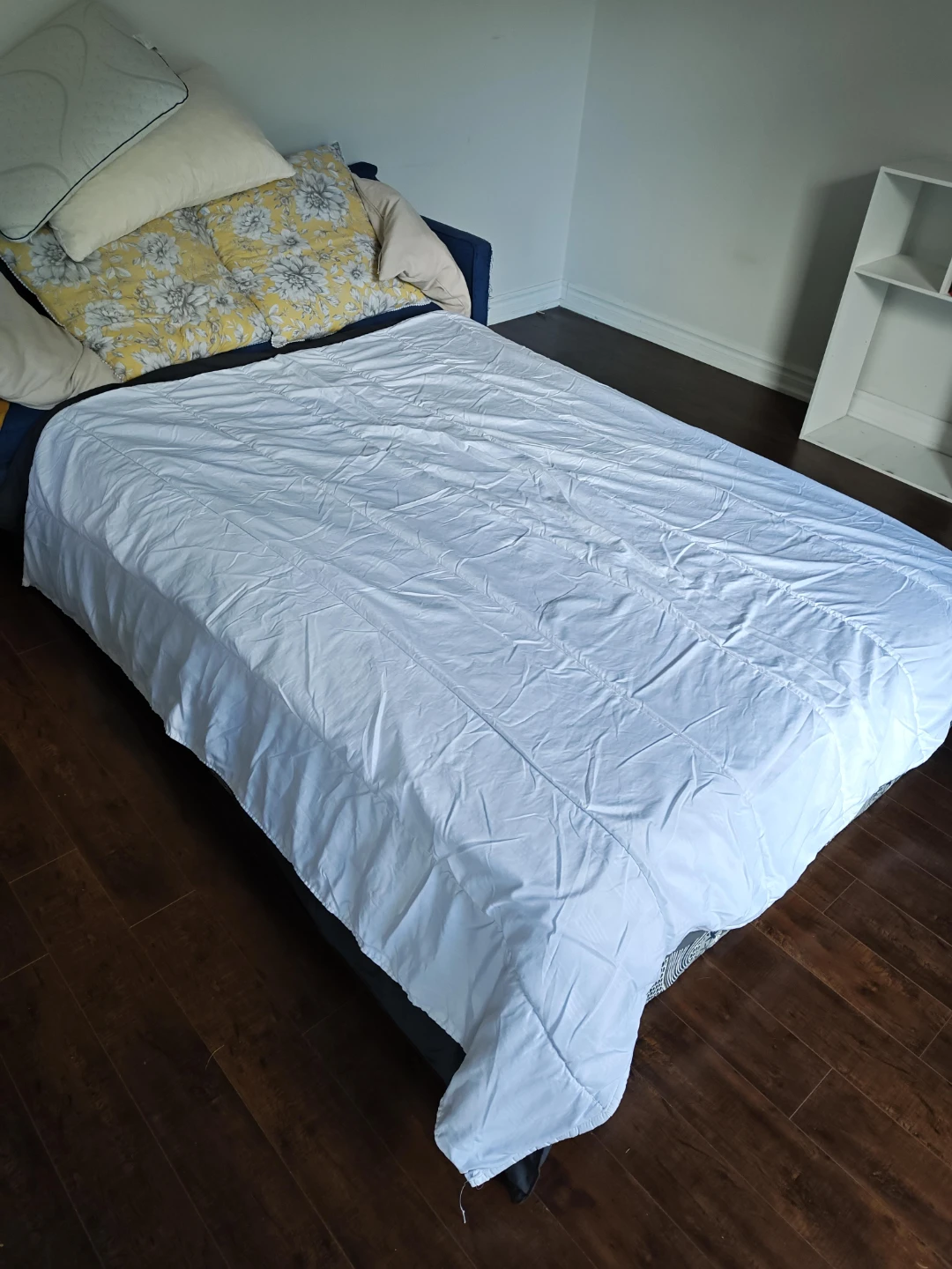 White Summer Comforter