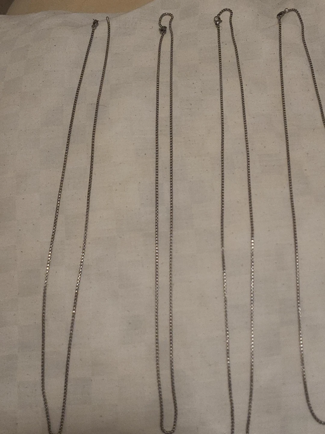 Silver chain on sell guys buy all get a good deal
