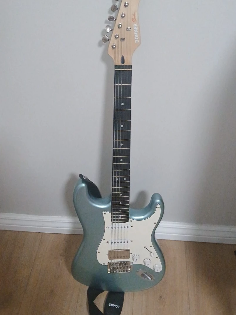 Donner Electric Guitar - Seafoam Green