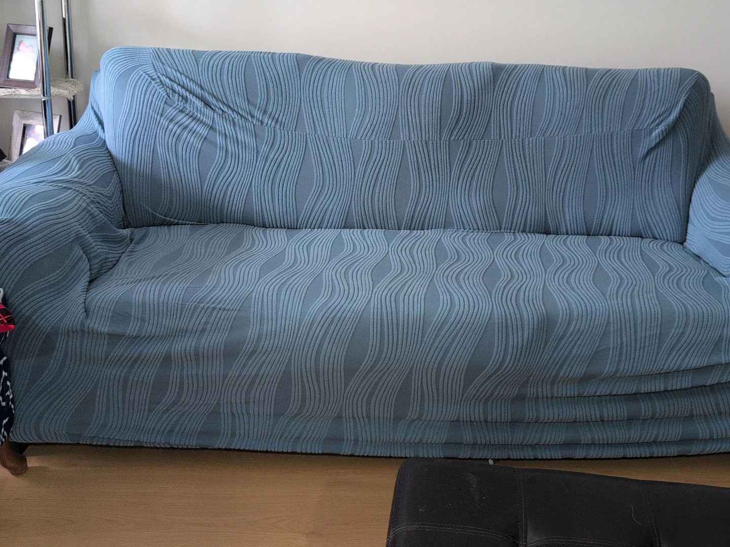 Blue Wave Pattern Couch Cover$20 each