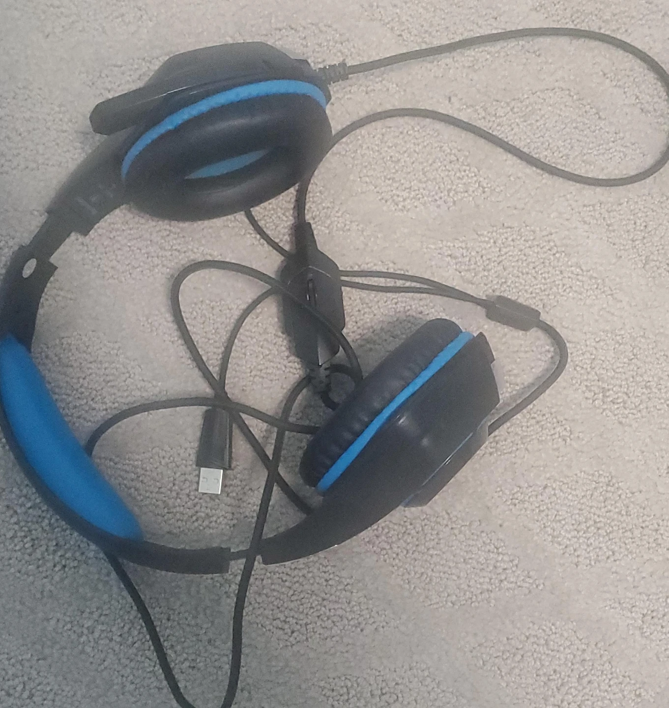On-ear Headphones with Microphone