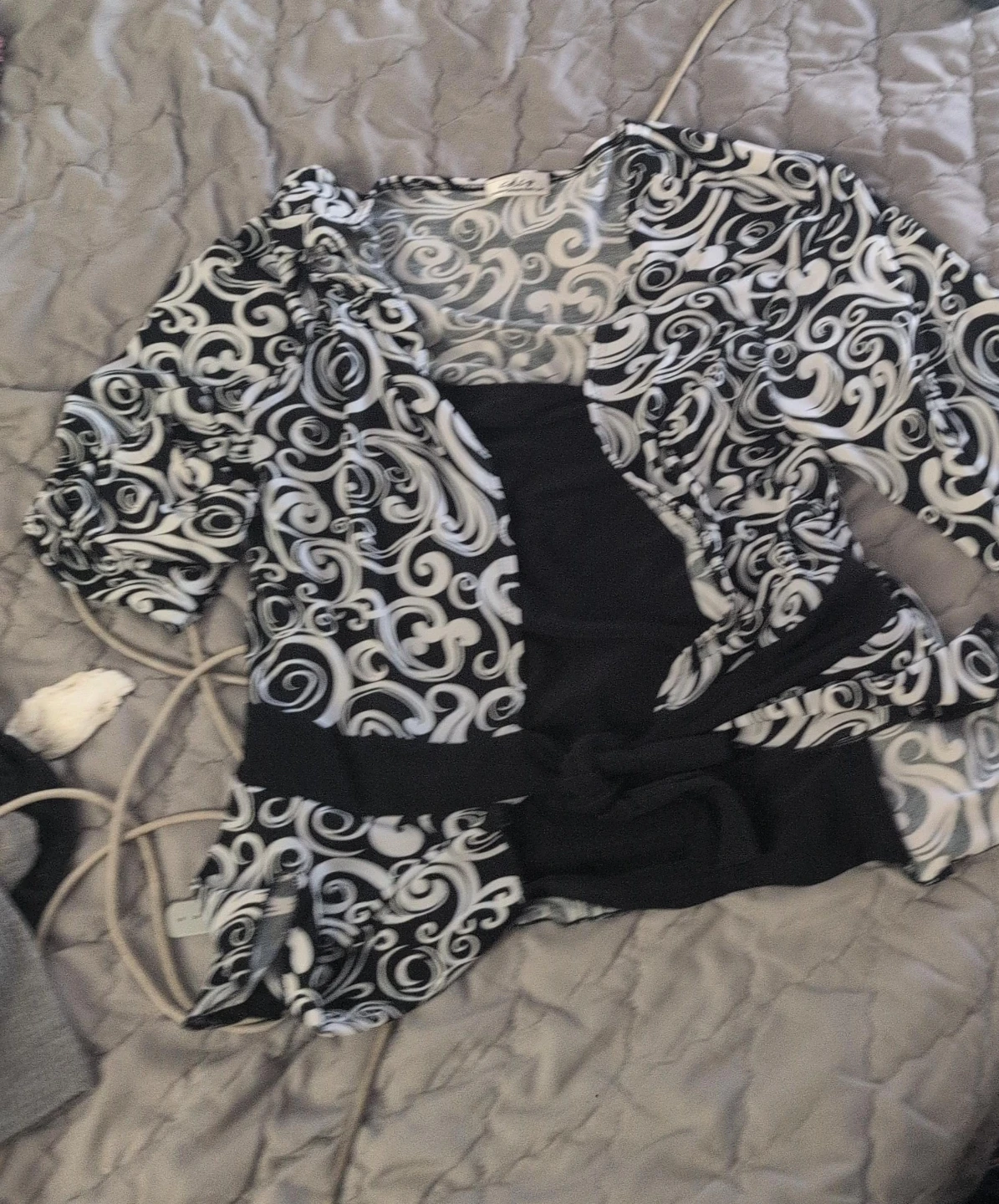 Women's Black & White Swirl Print Blouse