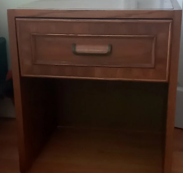 Set of 2 Wooden Nightstands