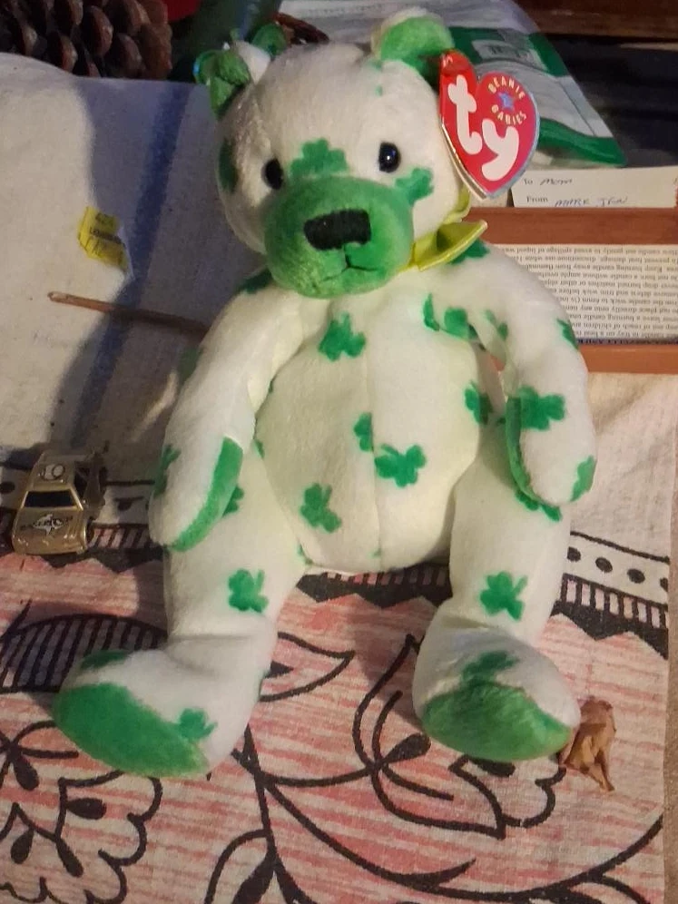 Ty Beanie Babies "Shamrock" the Bear St. Patrick's Day Plush
