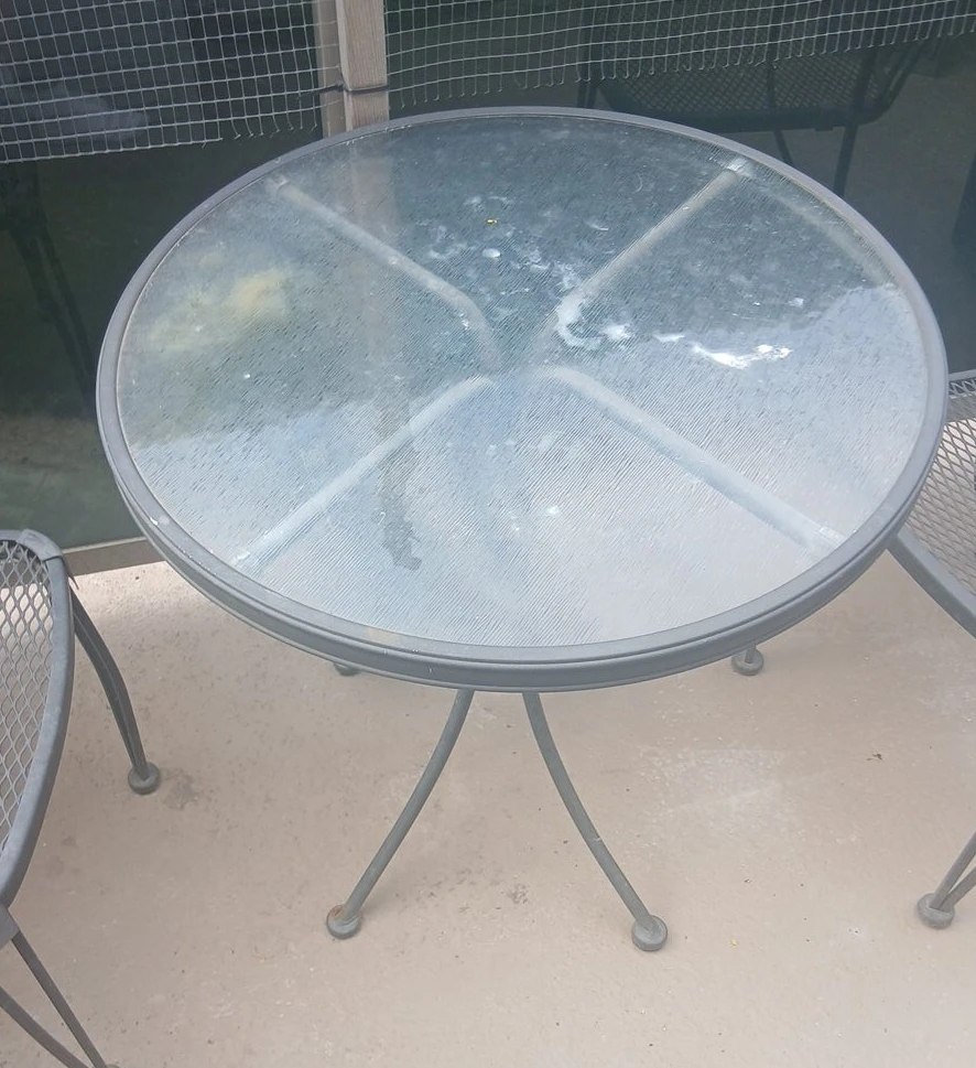 Round Glass Top Patio Table