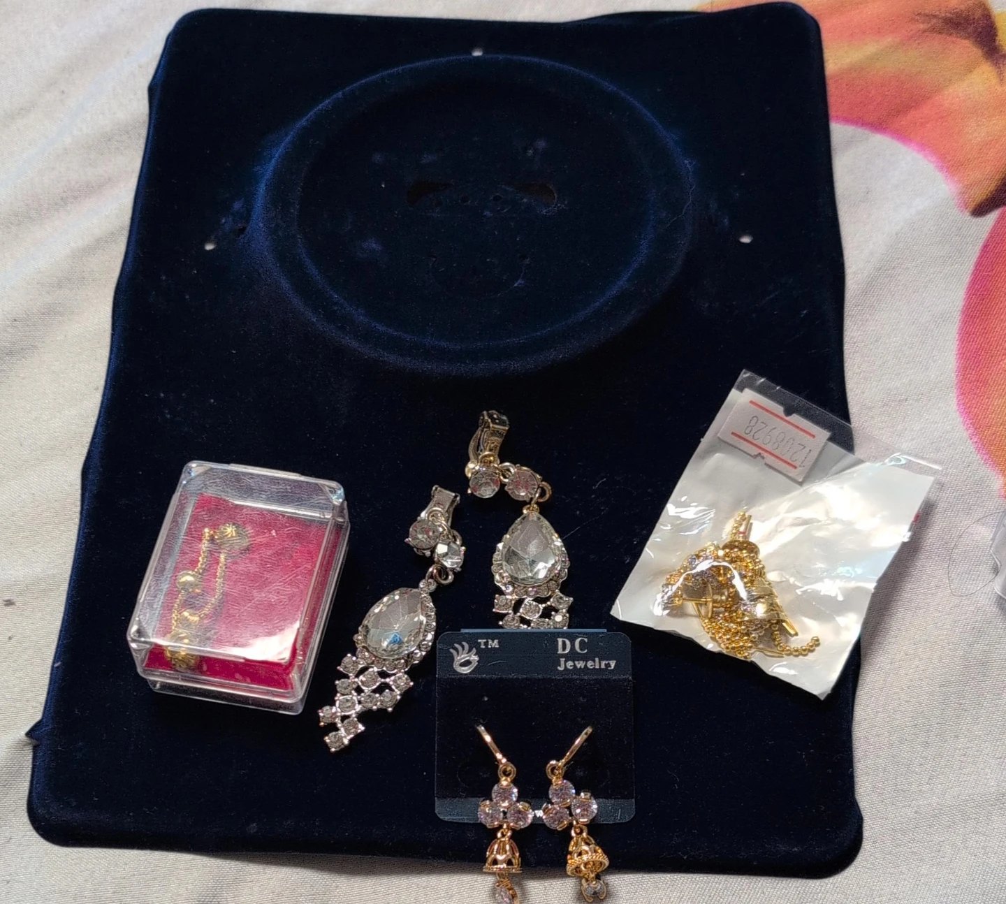 DC Jewelry & other earrings set