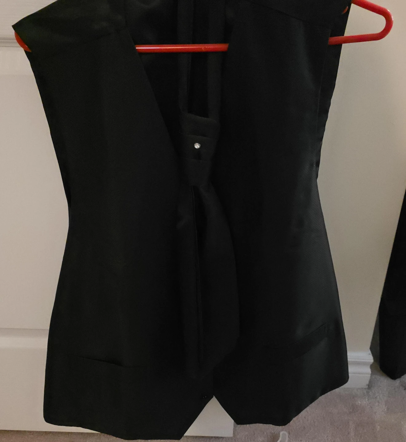 Black Sleeveless Vest