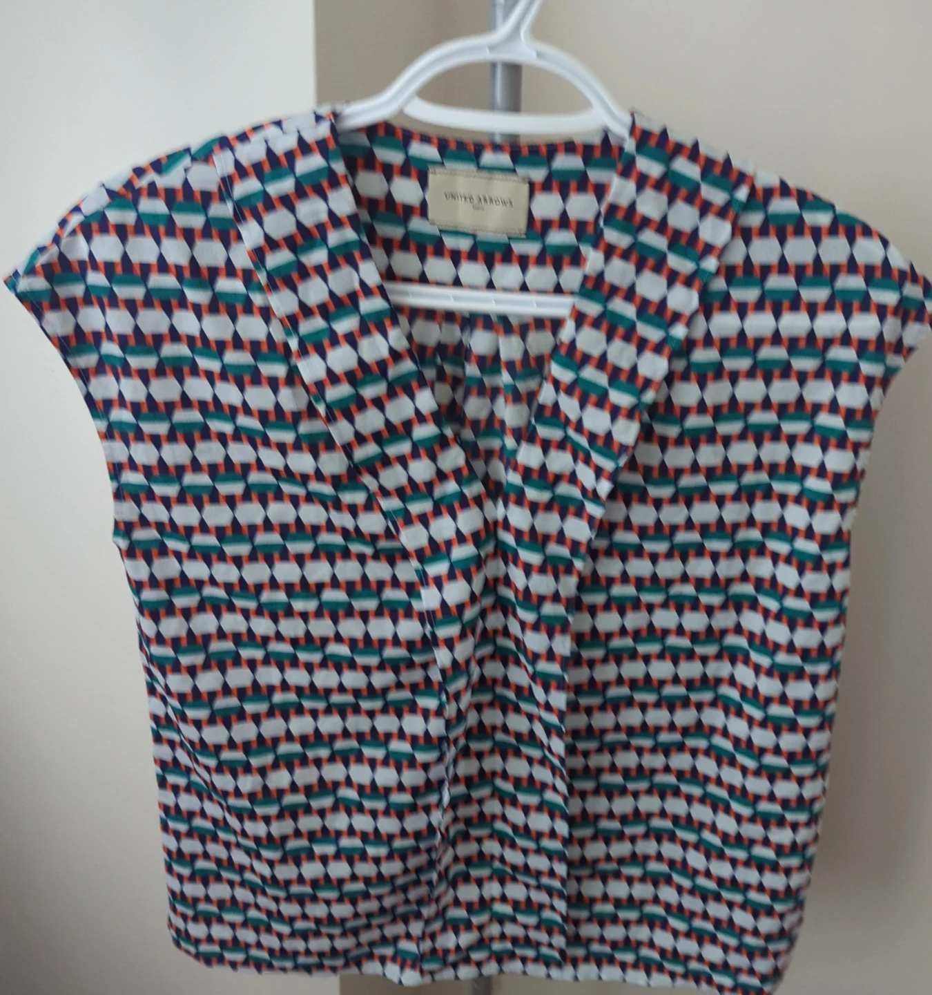United Arrows Geometric Print Sleeveless Top