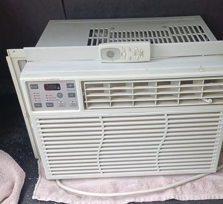 GE Window Air Conditioner with Remote