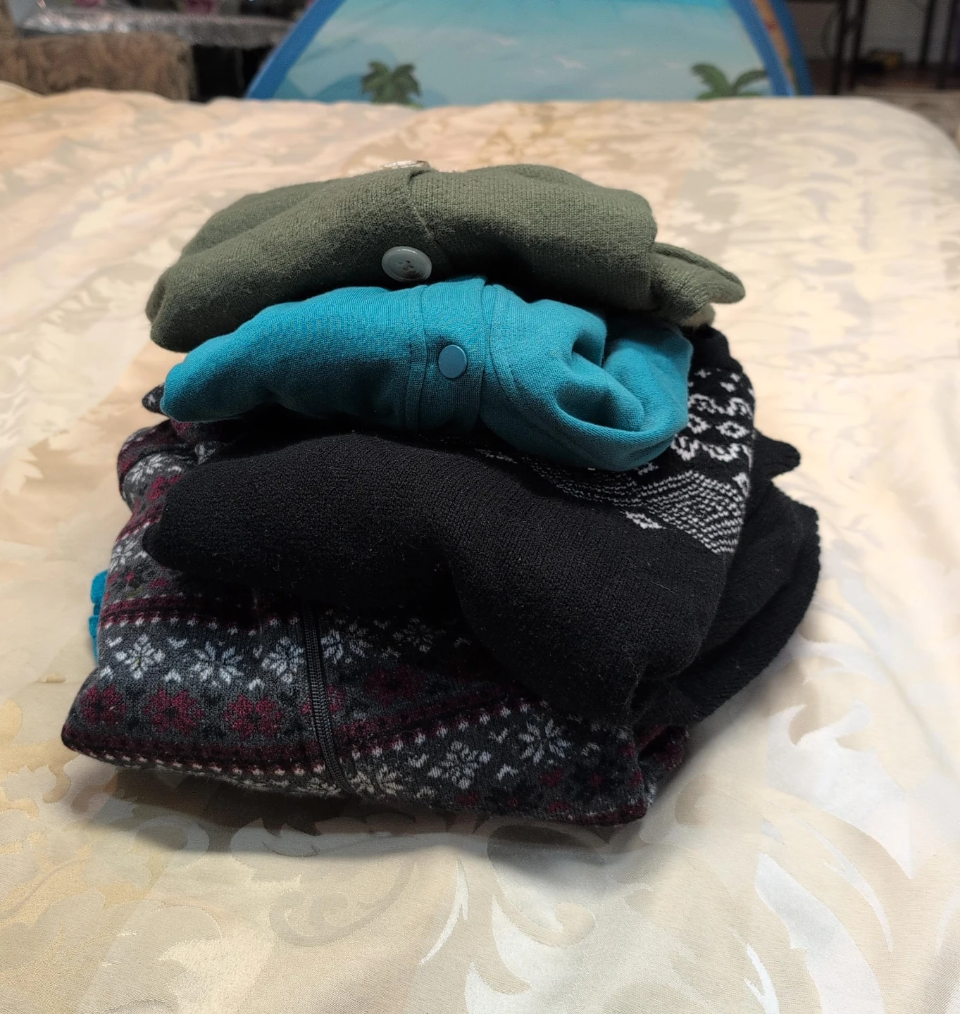 Bundle of  women's Clothing $25