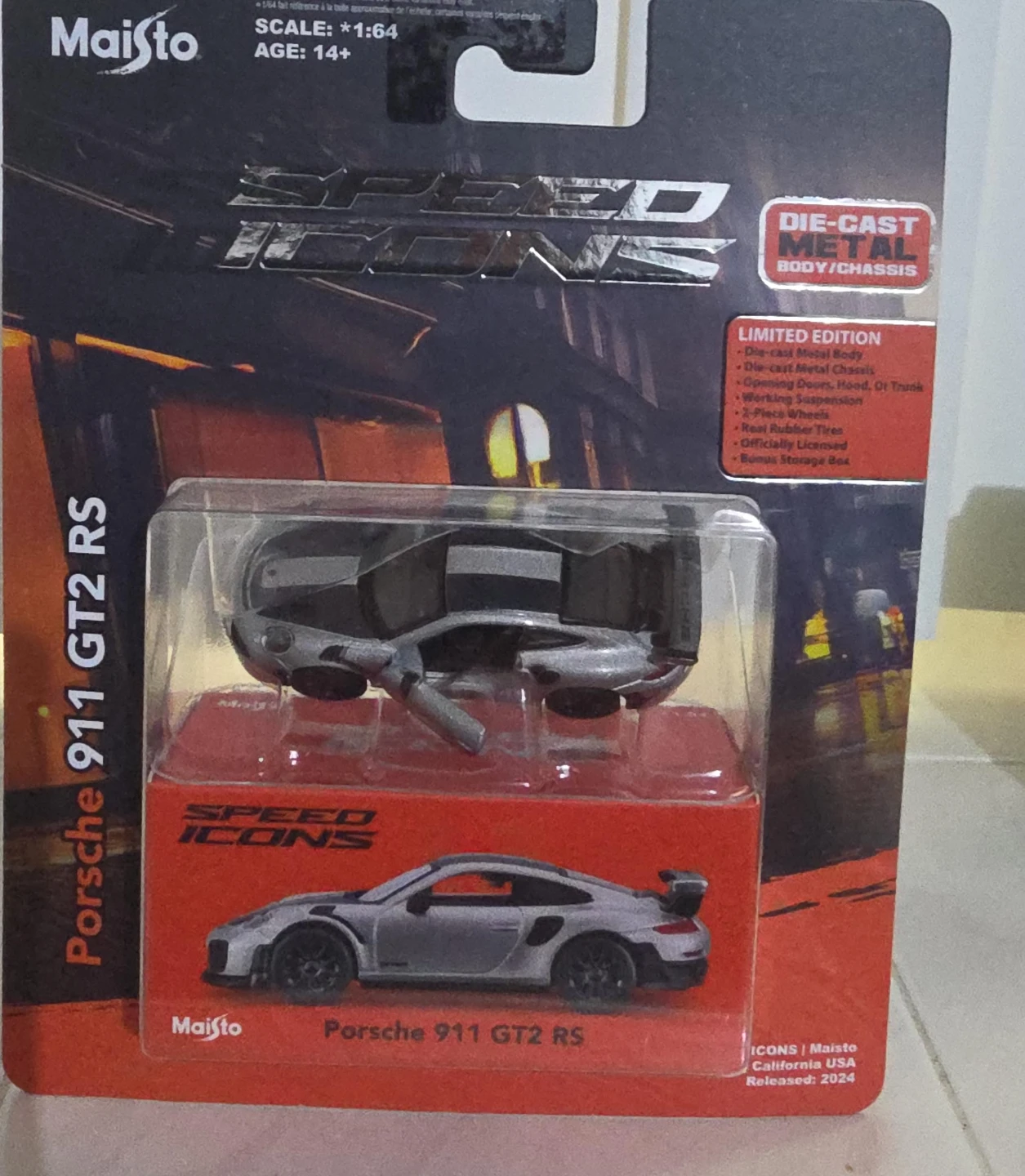 Porsche 911 GT2 RS 1:64 Die-Cast Car
