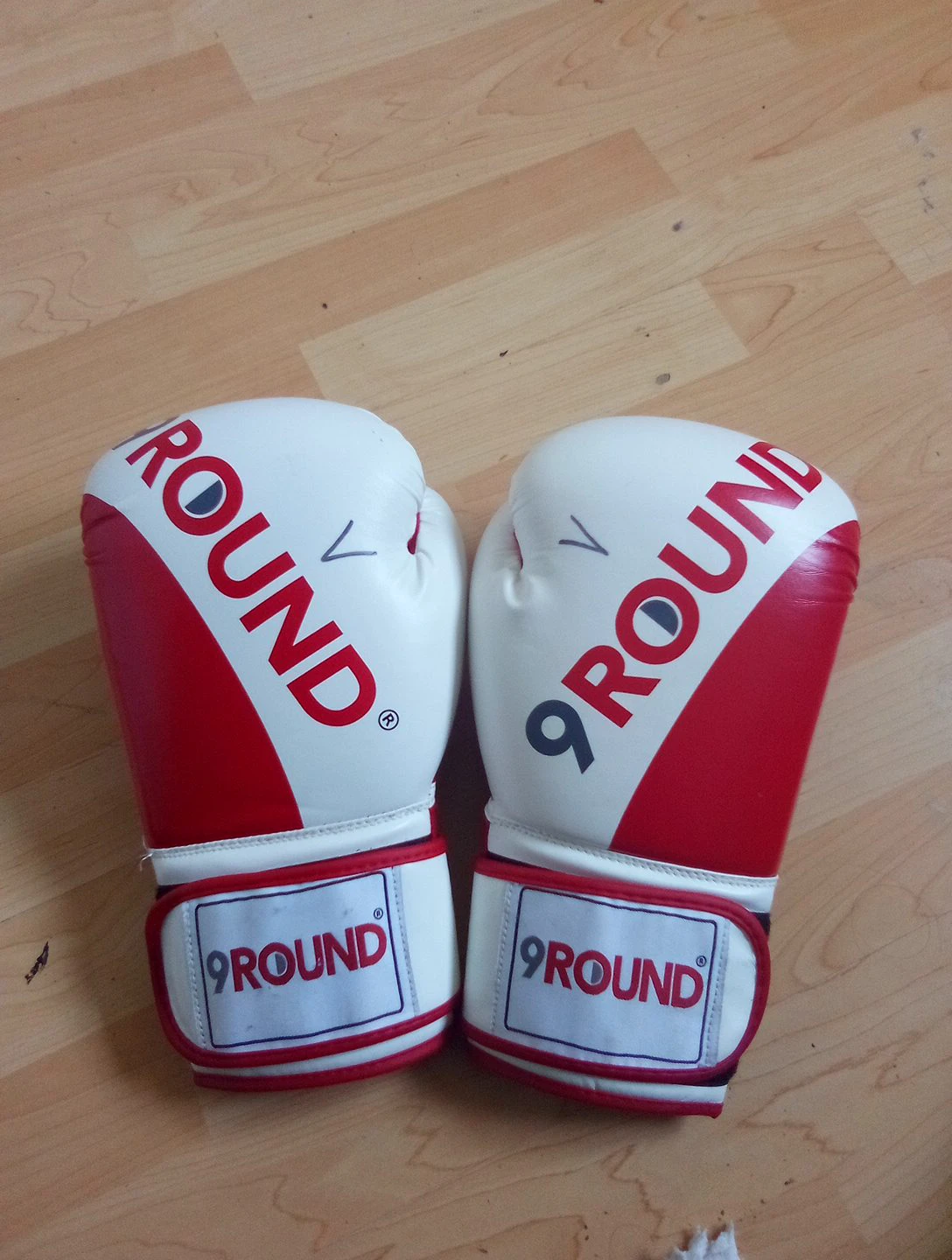 9ROUND Boxing Gloves