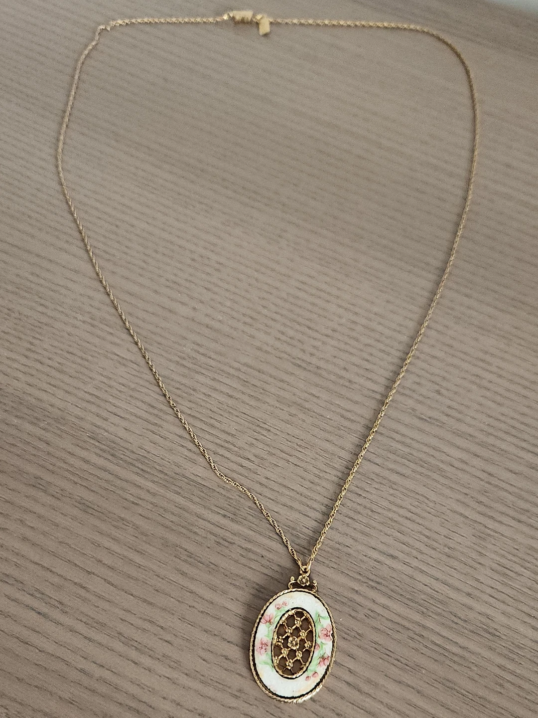 Gold-tone floral pendant necklace