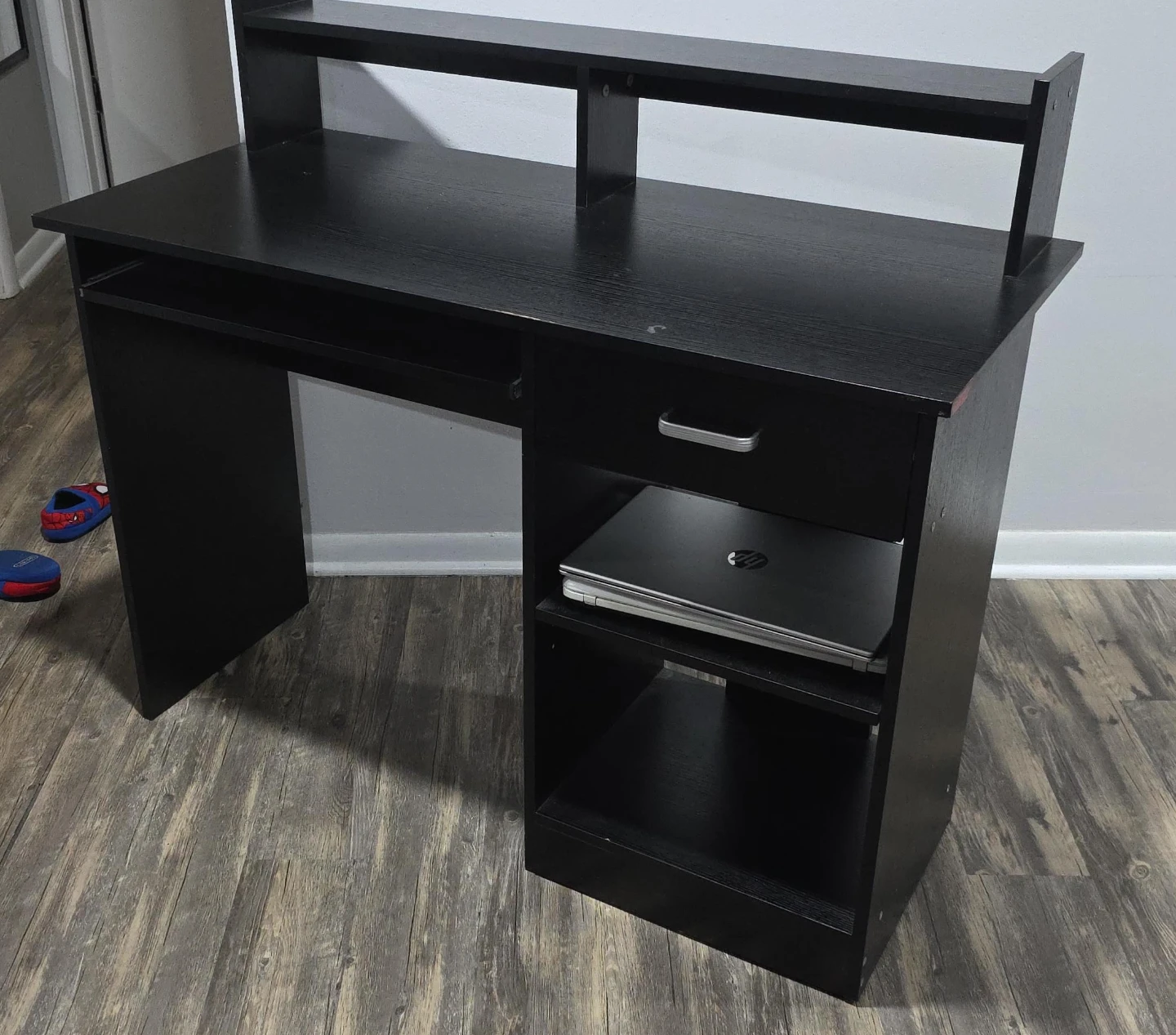 Black Computer Desk with Hutch and Keyboard Tray