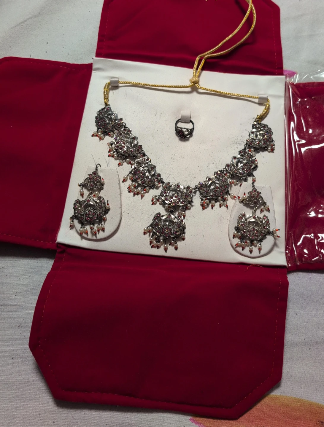 Silver-tone Jewellery Set with Necklace, Earrings, and Ring