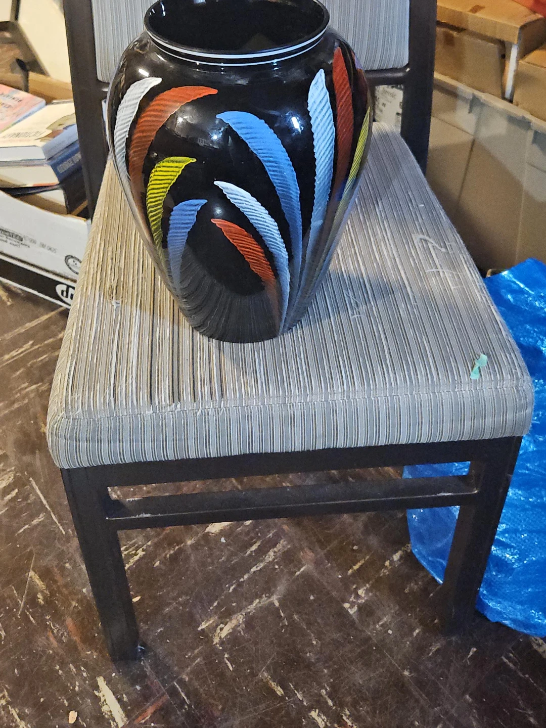 Decorative Black Vase with Feather Design