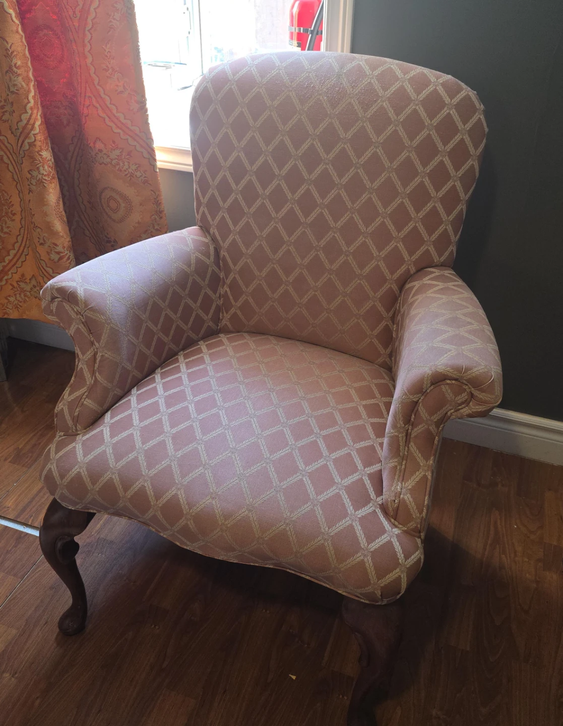 Pink Diamond Pattern Accent Chair - photo 5